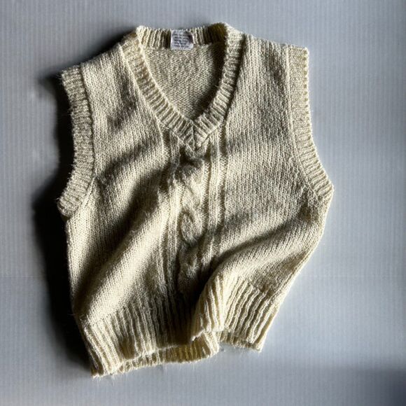 American Vintage Sweaters - VTG 80s Ivory Cable Knit, V-Neck Sweater Vest, sz M, Jeana, Preppy, Academia